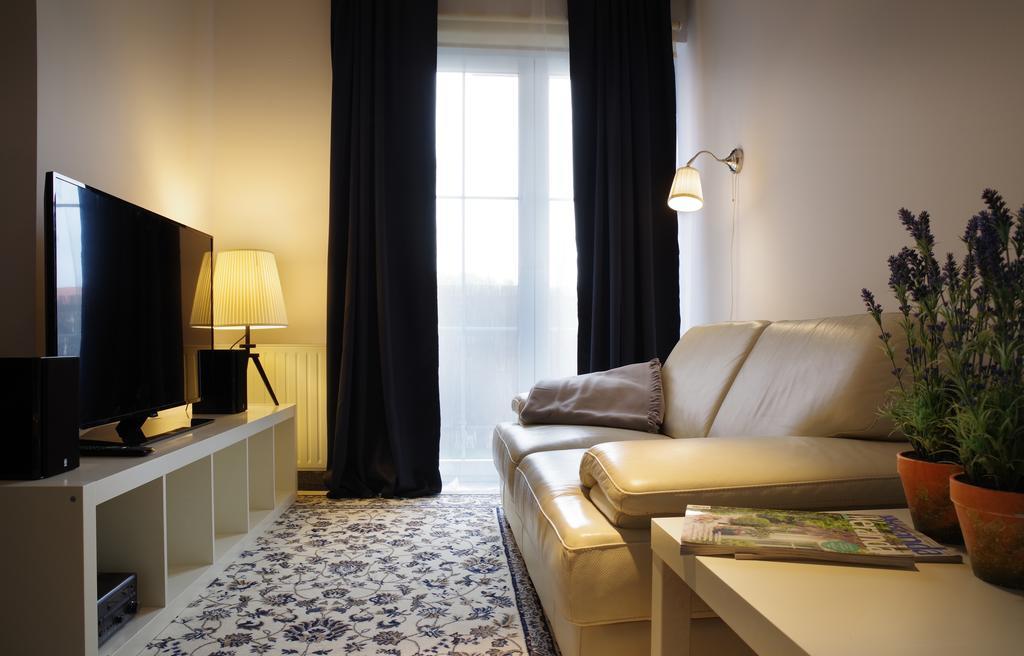 Apartament White Śrem Buitenkant foto
